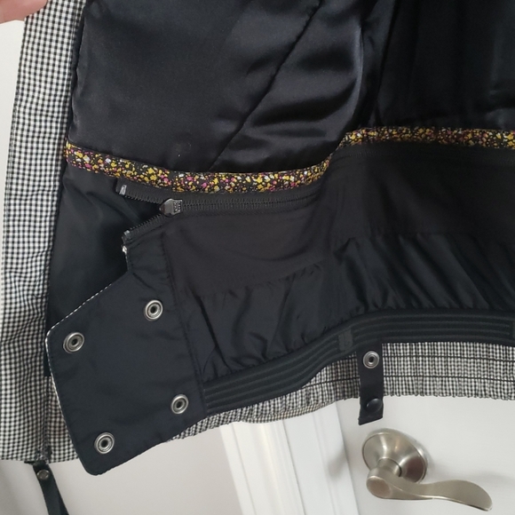 Burton ski jacket women's small- b&w checkered - Picture 5 of 9